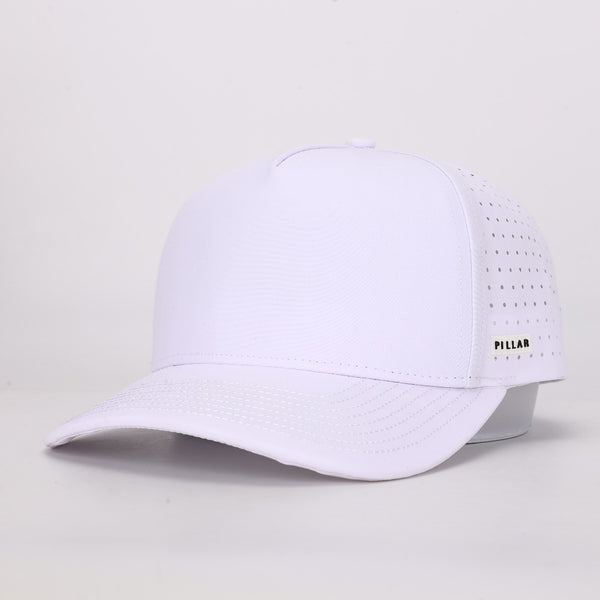 Eden Hat in white, sun cover for the walk to the car | PILLAR